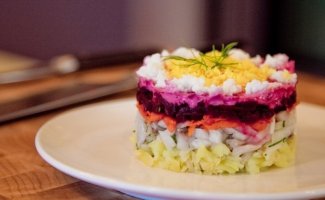 7 ностальгических блюд, которыми стоит украсить новогодний стол