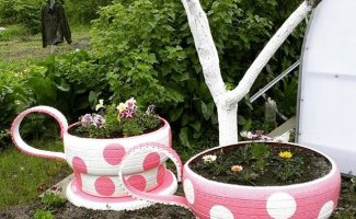Креативные клумбы из покрышек: от яркого вазона до экзотических птиц