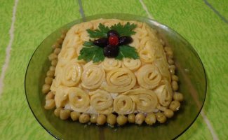 7 вкусных новогодних салатов из ветчины